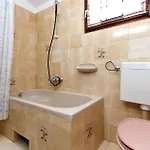 公寓 2 Bedroom Amazing In *