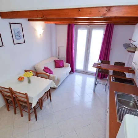 2 Bedroom Amazing In * Пула
