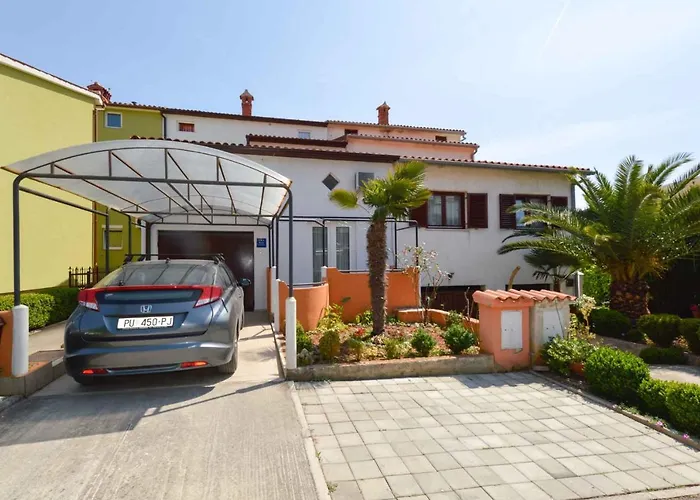 2 Bedroom Amazing In פולה