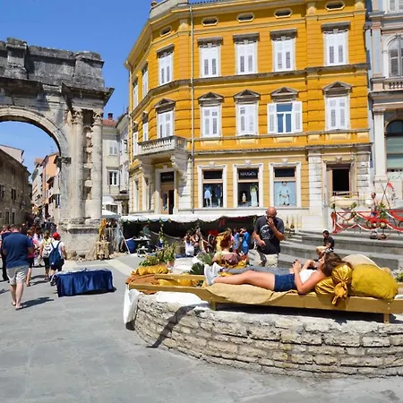 Apartment 2 Bedroom Amazing In