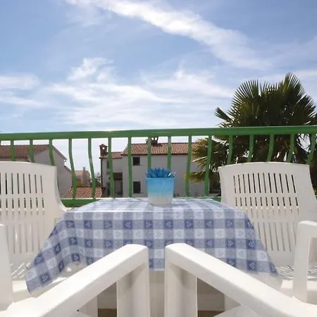 2 Bedroom Gorgeous In Apartamento *