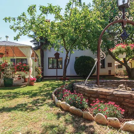 Apartamento 2 Bedroom Gorgeous In