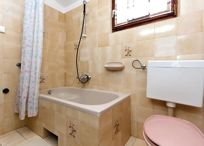 Apartman 2 Bedroom Amazing In *