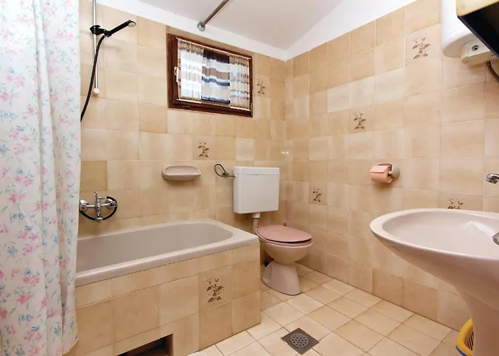 2 Bedroom Amazing In Апартаменти *