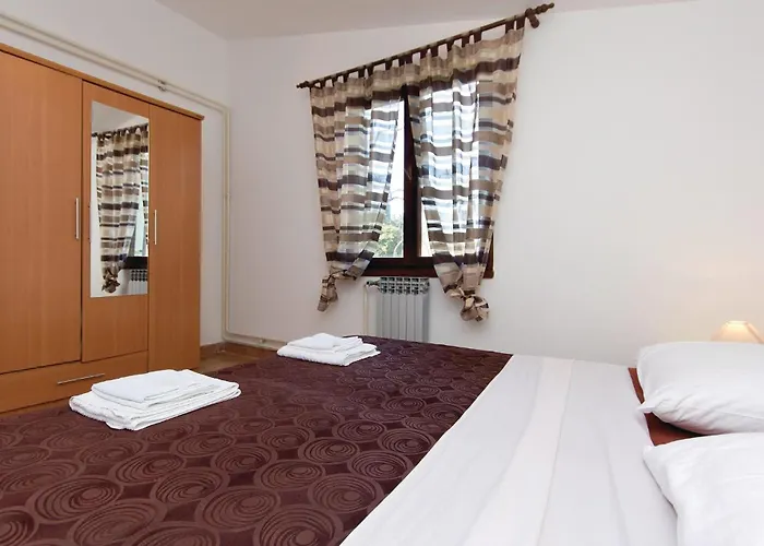 Апартаменти 2 Bedroom Amazing In Пула