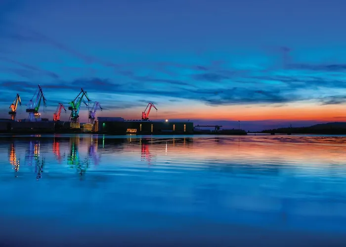 2 Bedroom Amazing In Апартаменти *