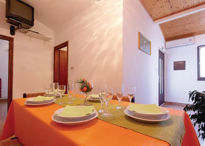 Апартаменти 2 Bedroom Amazing In *