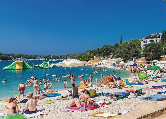 2 Bedroom Amazing In Пула