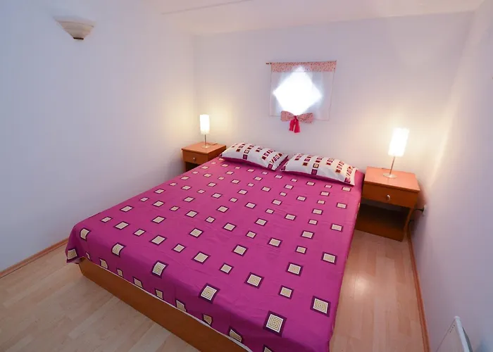 2 Bedroom Amazing In Апартаменти