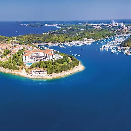 2 Bedroom Amazing In Apartmán Pula